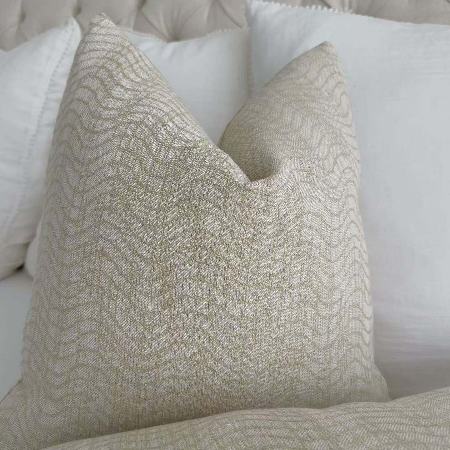 Kelly Wearstler Lee Jofa Dadami Honey Tan Woven Linen Striped Designer Throw Pillow Cover Product Video
