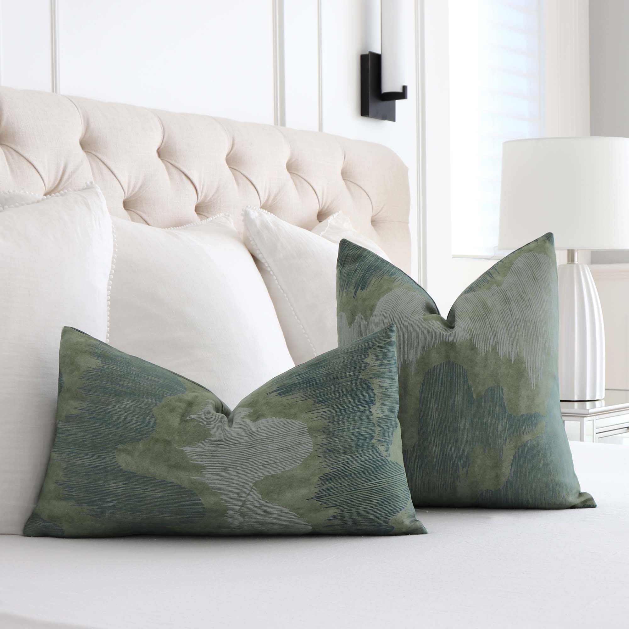 Kelly Wearstler Cascadia Jadestone Green Modern Chinoiserie Designer Luxury Decorative Throw Pillow Cover in Bedroom