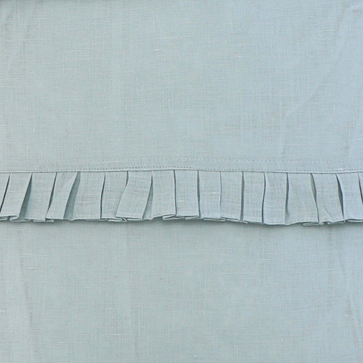 Dorothy Pleated Chambray / 4x4 inch Fabric Swatch