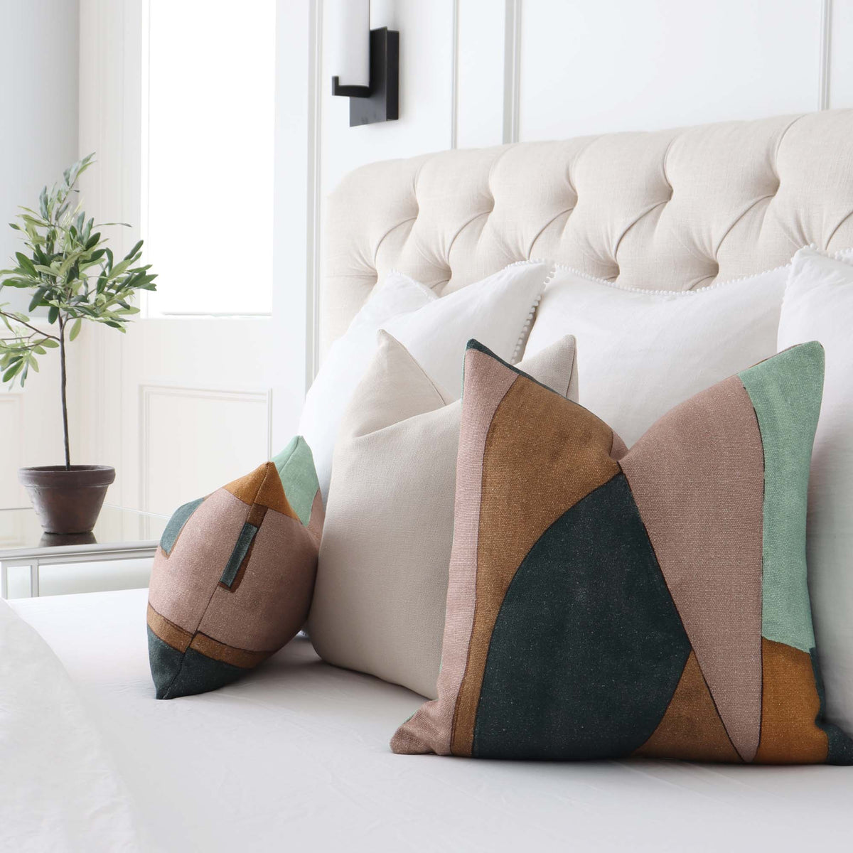 Kelly Wearstler District Tobacco Decorative Luxury Designer Throw Pillow Cover in Bedroom Pillowscape