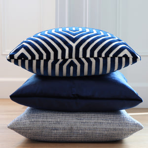 Vanderbilt Bleu Velvet Pillow Cover with Blue Throw Pillows
