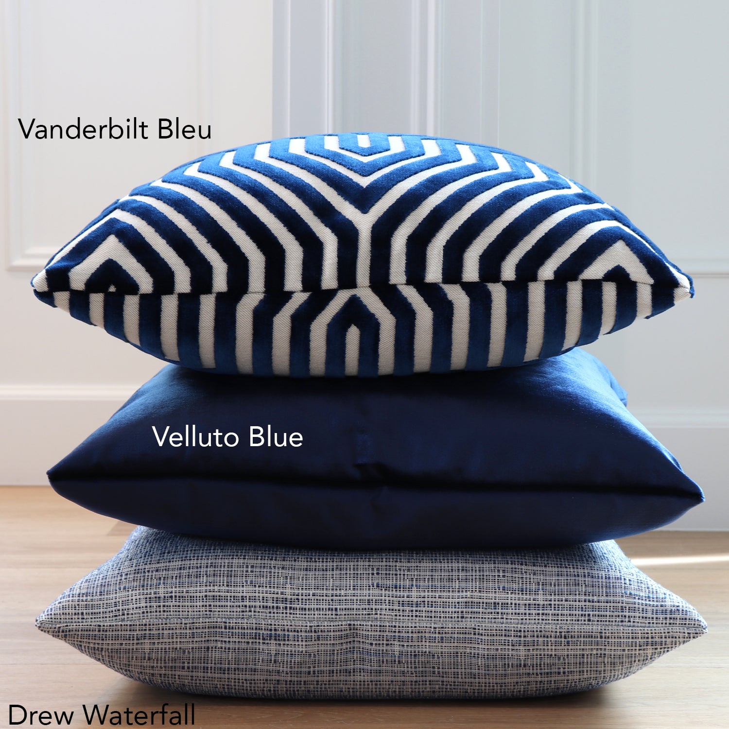 Comvi Navy Blue Throw Pillows with Inserts Included (2 Throw Pillows + 2  Pillow Covers) Decorative Pillows, Inserts & Covers - Velvet Throw Pillows